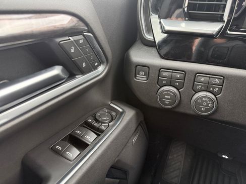 New 2026 Chevrolet Silverado 2500 LTZ w/ Z71 Chrome Sport Edition AWD/4WD image 17