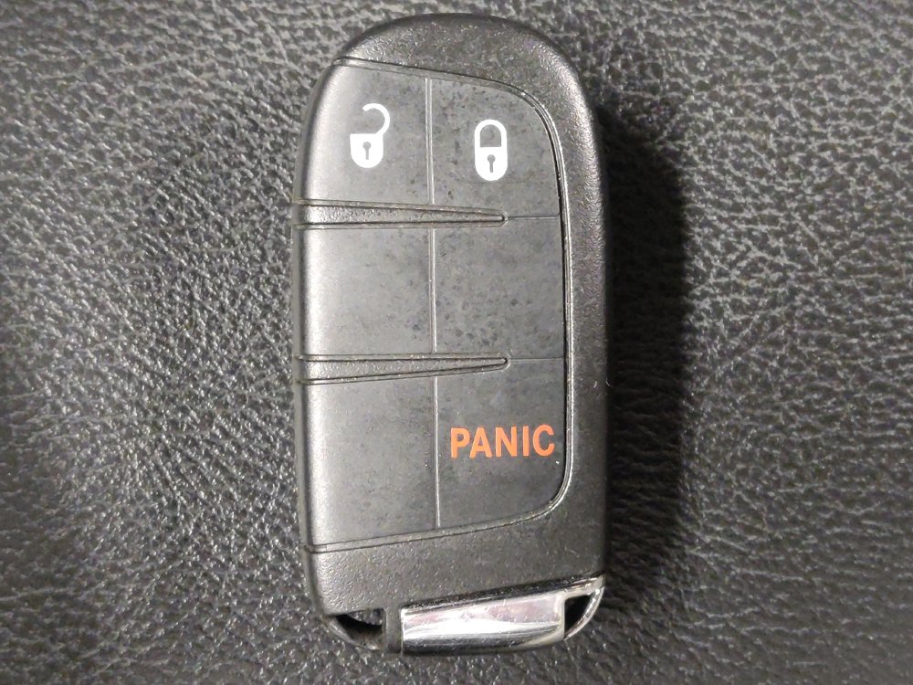 Used 2018 Jeep Compass Latitude AWD/4WD image 32