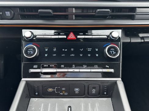 Used 2024 Hyundai Santa Fe Calligraphy image 31