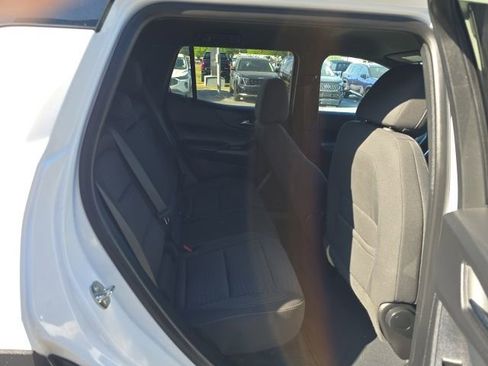 Used 2025 Chevrolet Equinox LT FWD image 38
