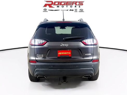 Used 2019 Jeep Cherokee Latitude Plus w/ Cold Weather Group AWD/4WD image 7