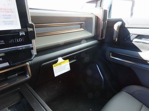 New 2025 GMC Hummer EV 3X w/ Battery Pack, 24 Module Pack image 29