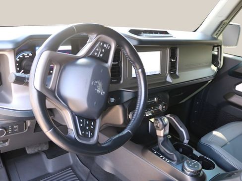 Used 2021 Ford Bronco Outer Banks w/ Sasquatch Package AWD/4WD image 15