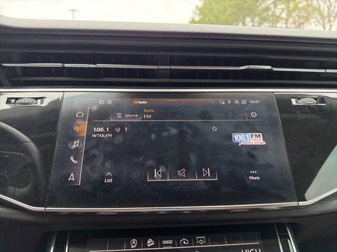 Used 2022 Audi Q8 Premium Plus image 15