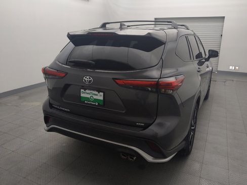 Used 2022 Toyota Highlander XSE image 7