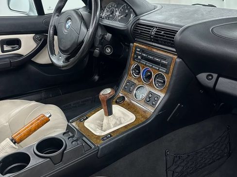 Used 2001 BMW Z3 3.0i RWD image 28