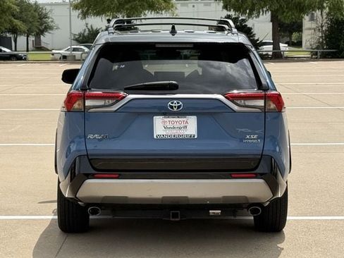 Used 2023 Toyota RAV4 XSE AWD/4WD image 5