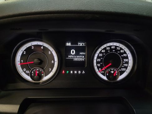 Used 2015 RAM 1500 Express RWD image 23