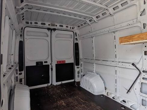 Used 2023 RAM ProMaster 2500 FWD image 13