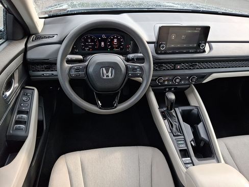 Certified 2023 Honda Accord LX image 11