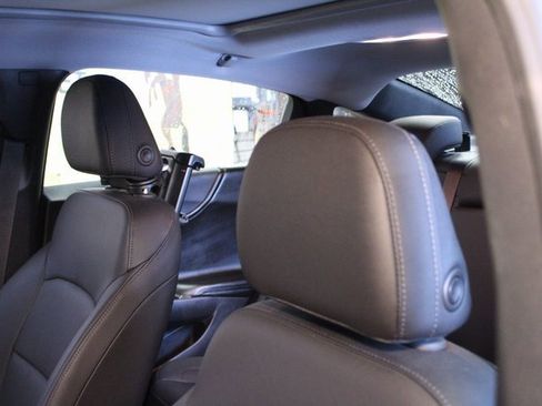 Used 2019 Chevrolet Malibu Premier image 17