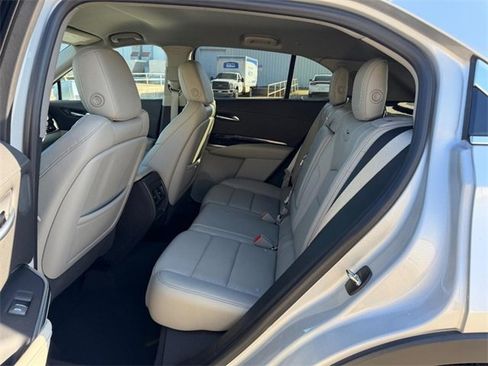 Used 2019 Cadillac XT4 Premium Luxury w/ Technology Package image 8