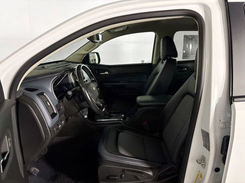 Used 2022 Chevrolet Colorado Z71 AWD/4WD image 11