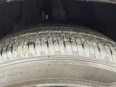Used 2025 Nissan Altima 2.5 S FWD image 30