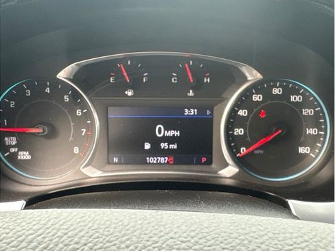 Used 2020 Chevrolet Traverse LT image 19