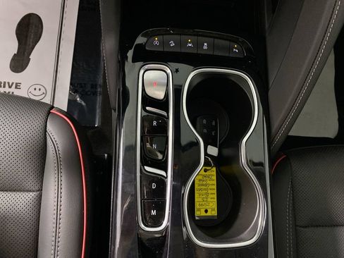 Certified 2023 Buick Envision Essence w/ Technology Package I AWD/4WD image 19