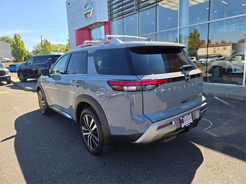 New 2025 Nissan Pathfinder Platinum w/ Cargo Package image 8