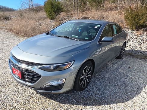 Used 2024 Chevrolet Malibu RS image 3