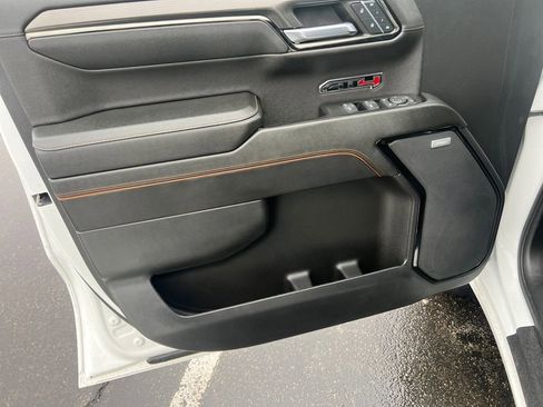 Used 2023 GMC Sierra 1500 AT4 image 10