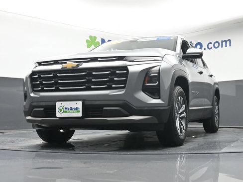 Used 2025 Chevrolet Equinox LT w/ Safety and Technology Package FWD image 7