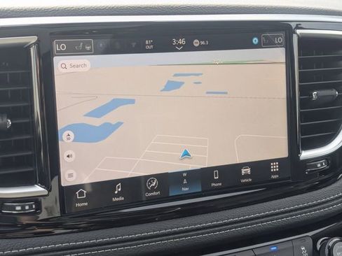 New 2026 Chrysler Pacifica Limited image 16