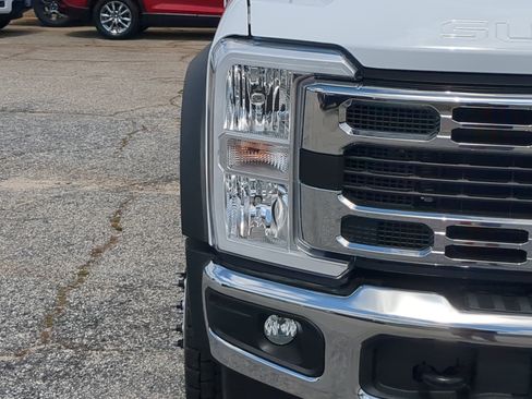 New 2025 Ford F450 XL w/ XL Chrome Package AWD/4WD image 8