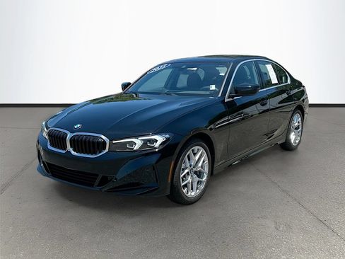 Used 2025 BMW 330i Sedan w/ Convenience Package RWD image 3