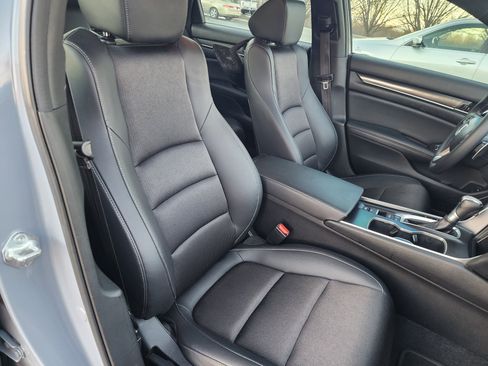 Used 2022 Honda Accord Sport image 8
