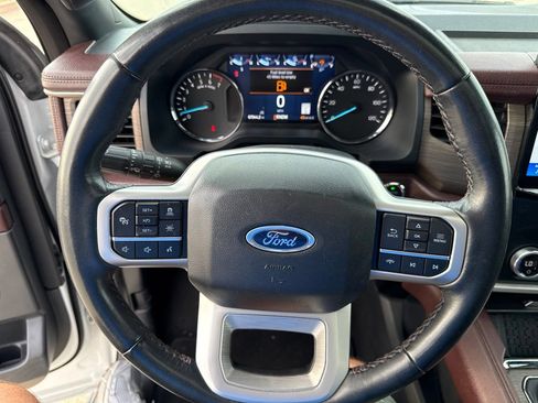 Used 2024 Ford Expedition Limited RWD image 22