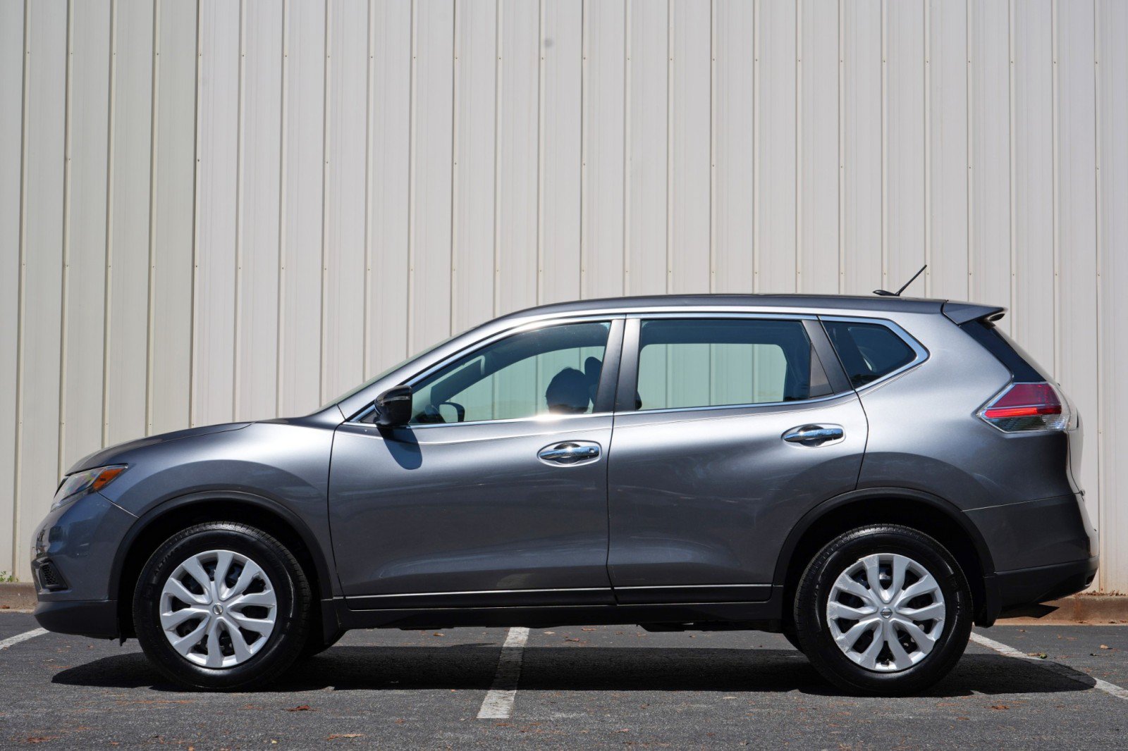 Used 2015 Nissan Rogue S AWD/4WD image 8