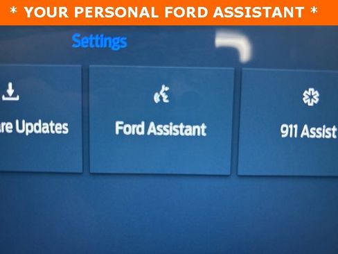 New 2025 Ford Maverick XLT w/ XLT Luxury Package image 13