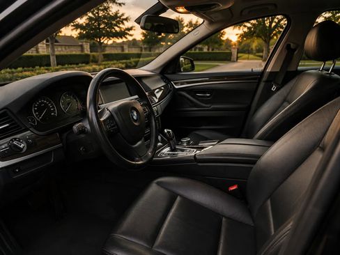 Used 2015 BMW 528i Sedan RWD image 3