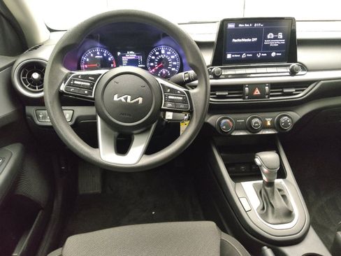 Used 2022 Kia Forte LXS w/ LXS Technology Package image 22