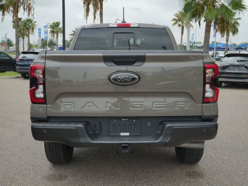 Used 2025 Ford Ranger Lariat w/ Black Appearance Package AWD/4WD image 10