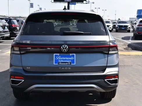 New 2026 Volkswagen Taos SE image 6