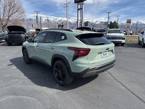 New 2026 Chevrolet Trax ACTIV w/ Sunroof Package FWD image 5
