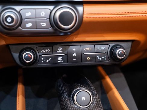 Certified 2023 Ferrari Portofino M image 33