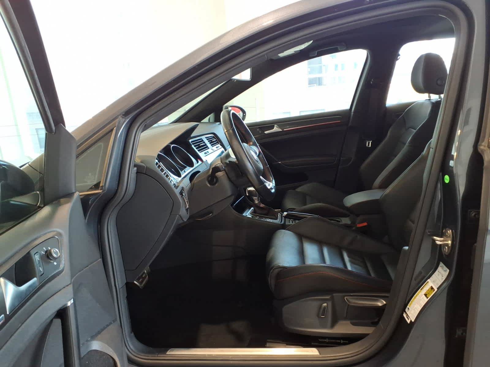 Used 2018 Volkswagen GTI SE w/ SE Leather Package FWD image 15