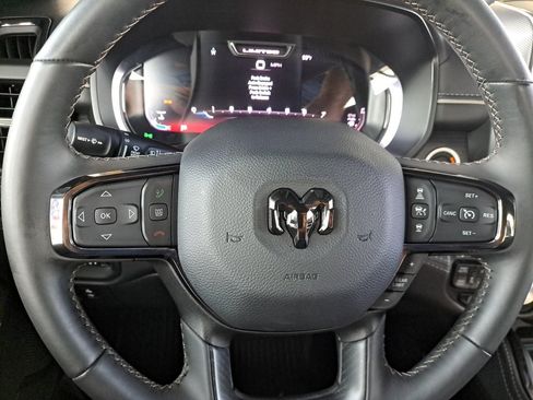 Used 2024 RAM 1500 Limited AWD/4WD image 31