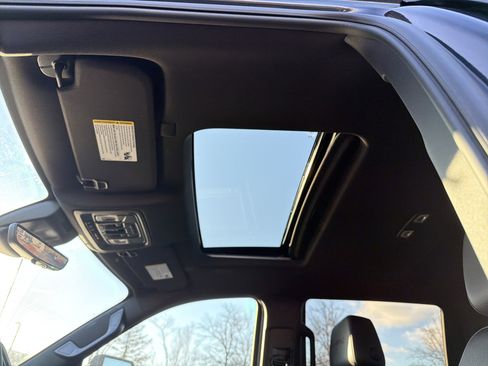 Used 2024 GMC Sierra 2500 AT4 w/ AT4 Premium Plus Package image 28