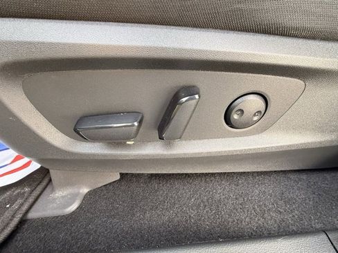 Certified 2022 Nissan Pathfinder SV w/ SV Black Package image 15