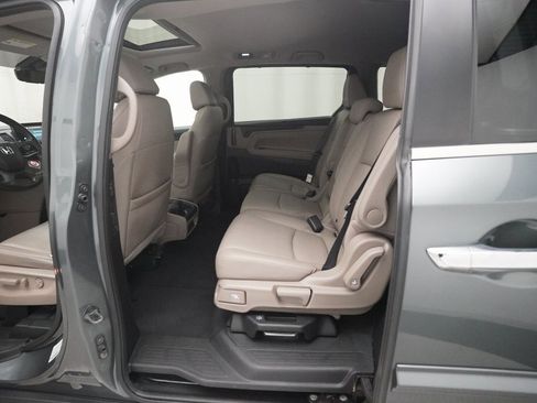 Used 2018 Honda Odyssey EX-L image 16