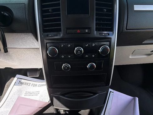 Used 2009 Dodge Grand Caravan SE w/ Climate Group FWD image 21