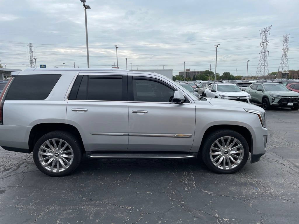 Used 2015 Cadillac Escalade Luxury AWD/4WD image 6