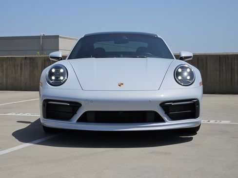 Used 2024 Porsche 911 Carrera 4S AWD/4WD image 11