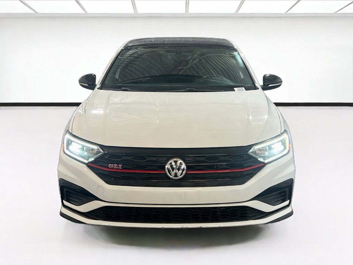 Used 2019 Volkswagen Jetta GLI FWD image 2