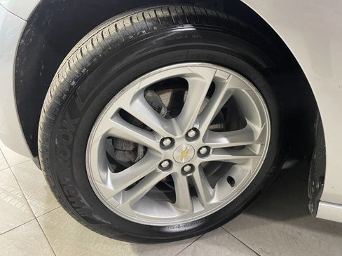 Used 2018 Chevrolet Cruze LT image 10