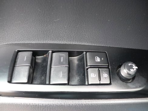 Used 2025 Toyota Camry SE image 44