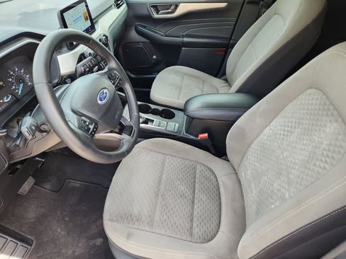 Used 2022 Ford Escape SE w/ SE Sport Appearance Package FWD image 10