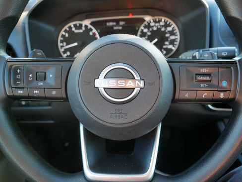 Certified 2022 Nissan Rogue SV image 25